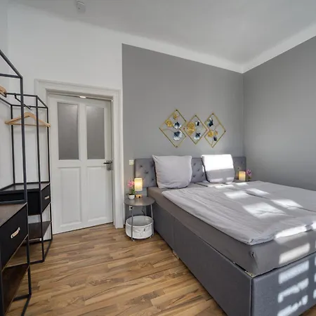 Lägenhet Dresdenstay Striesen 3 Schlafzimmer Kamin Ps4